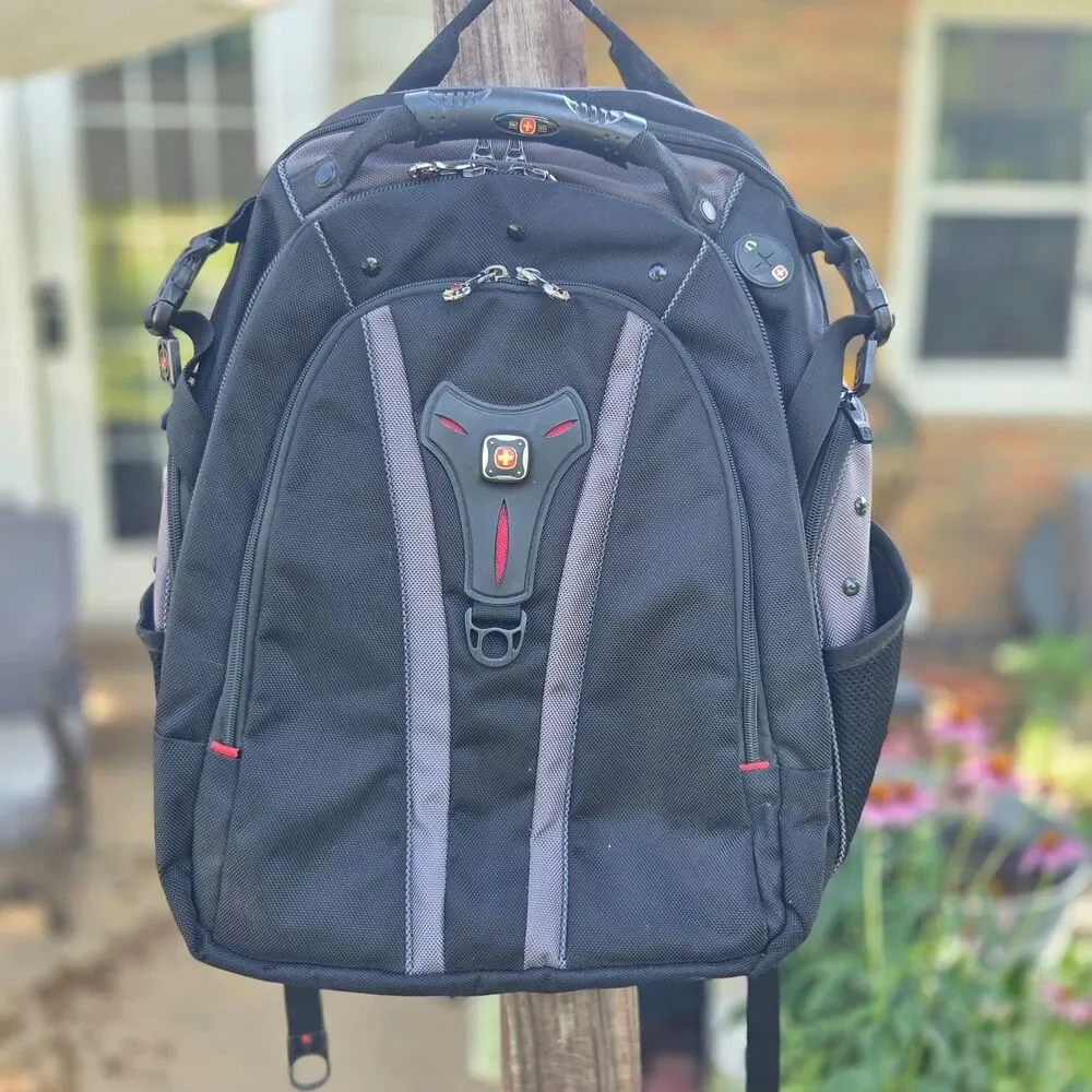 SwissGear Wenger 17 Laptop Backpack Travel Business Black Gray